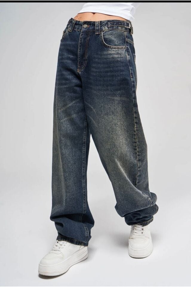 Beli Kemer Detaylı Jean Pantolon